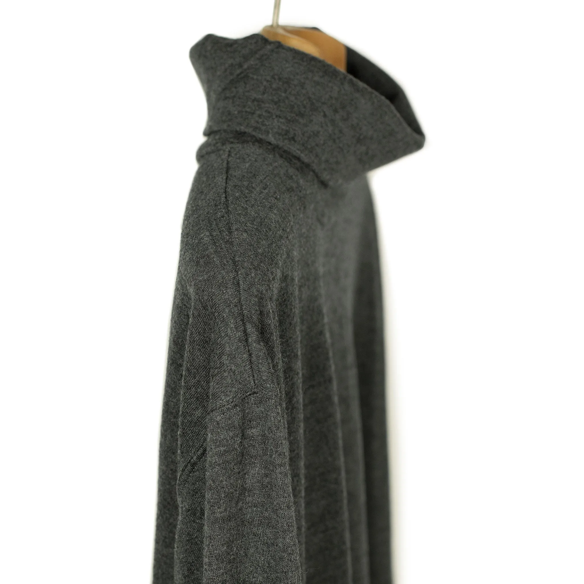 Turtleneck in charcoal washable wool jersey (restock)