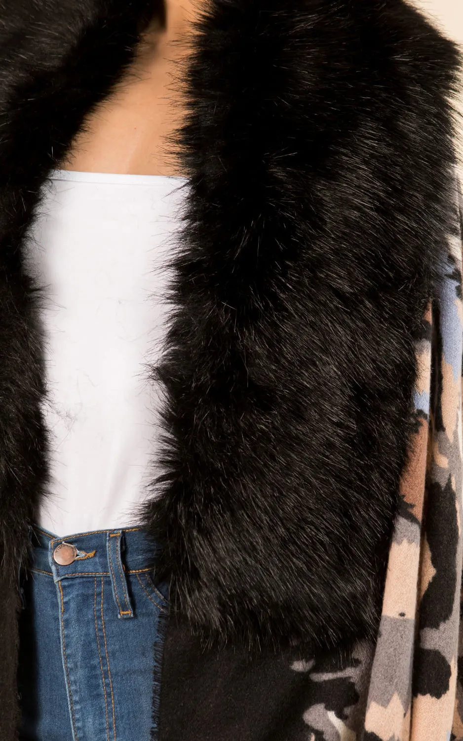 WA3761 Printed Faux Fur Trim Ruana Shawl